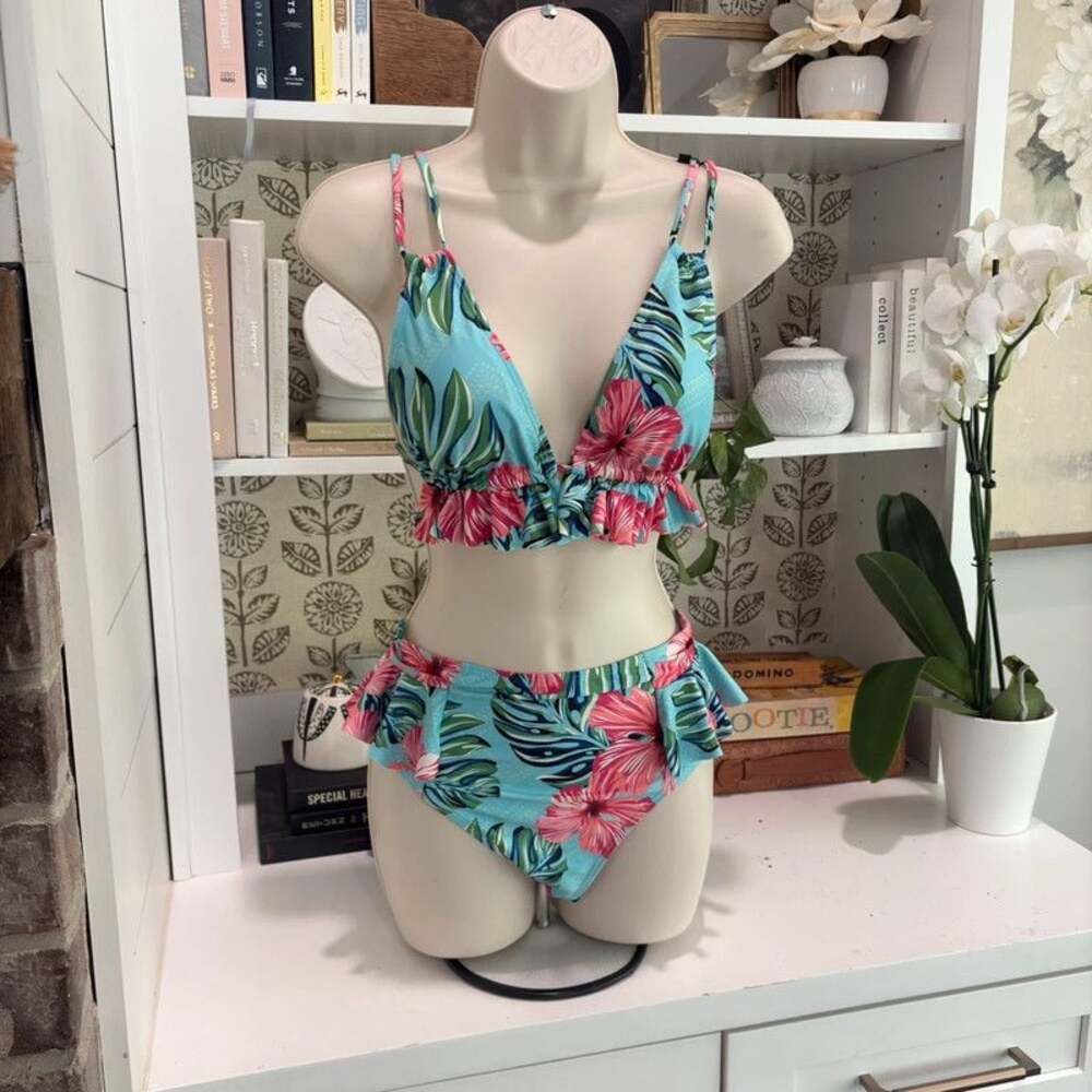 New Sporlike  Women’s Size Small Tropical 2pc Ruffle Bikini Swimwear Set
